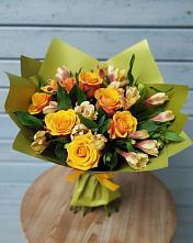 Букет цветов из:  Альстромерии и Розы #REPLACE_PRED# Лесогорском