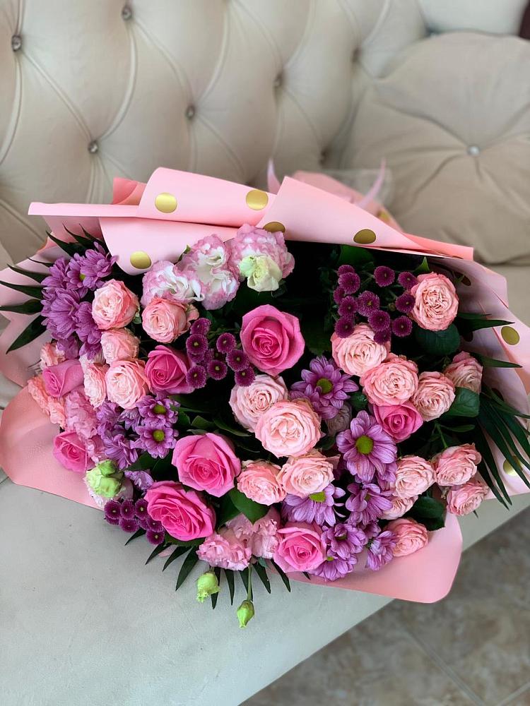 Букет цветов из: Хризантемы, Розы и Лизиантусы в Лесогорском