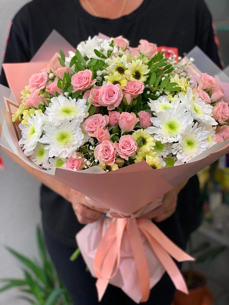 Букет цветов из: Розы и Хризантемы в Лесогорском