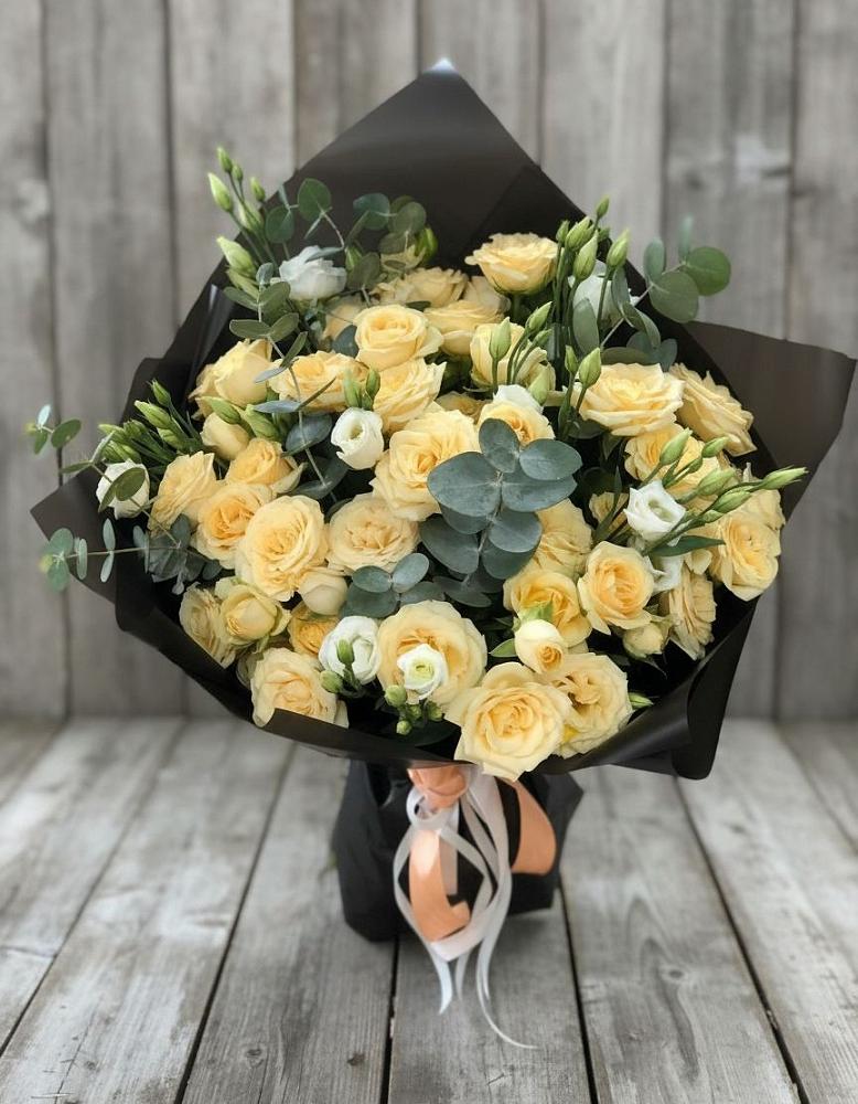 Букет цветов из: Розы и Лизиантусы в Лесогорском