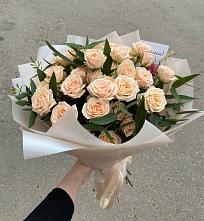 Букет Кремовые розы Латте в Лесогорском
