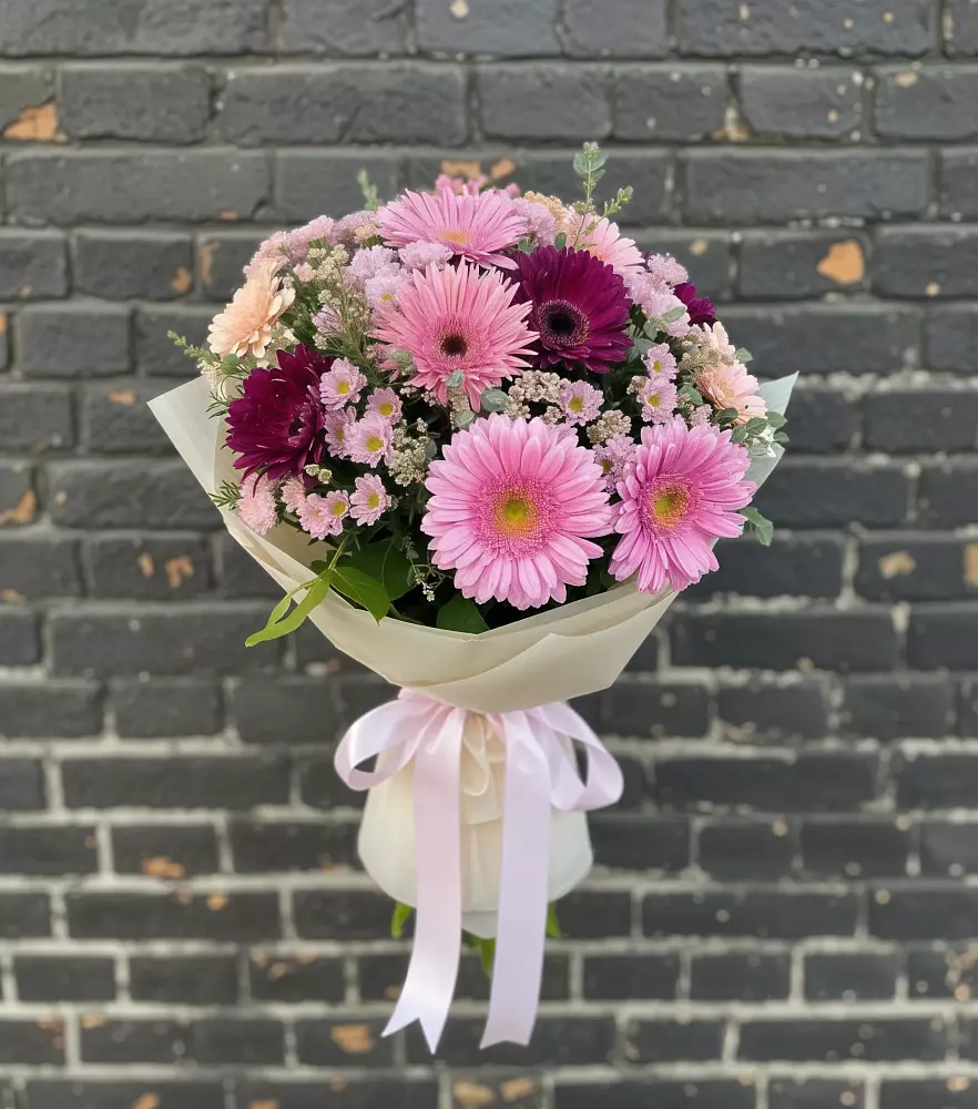 Букет цветов из: Герберы и Хризантемы в Лесогорском