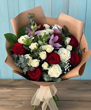 Букет цветов из:  Розы и Альстромерии в Лесогорском