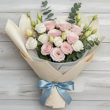Букет цветов из:  Лизиантусы в Лесогорском