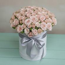 Цветочная композиция из Розы в шляпной коробке в Лесогорском