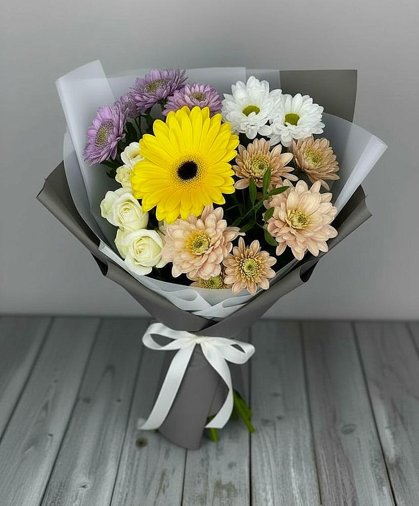 Букет цветов из: Розы, Герберы и Хризантемы в Лесогорском