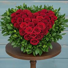 Цветочная композиция из Розы в виде сердца в Лесогорском