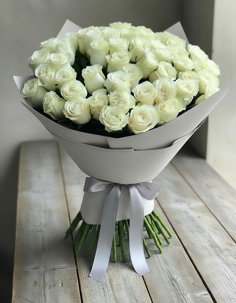 Букет 35 Белых роз в Лесогорском