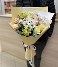 Букет цветов из:  Альстромерии, Розы и Хризантемы #REPLACE_PRED# Лесогорском
