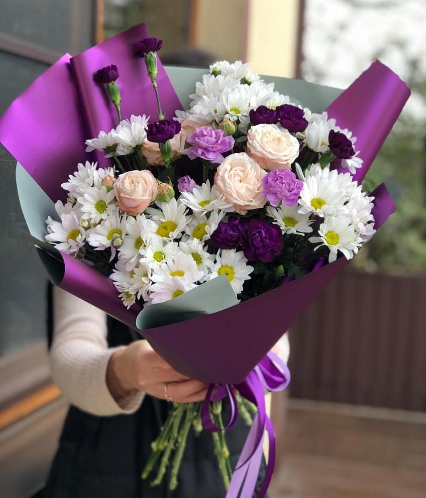 Букет цветов из: Хризантемы, Гвоздики и Розы в Лесогорском