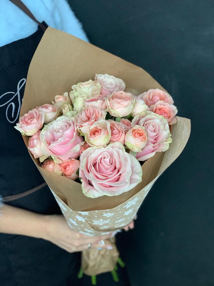 Букет цветов из: Хризантемы и Розы в Лесогорском