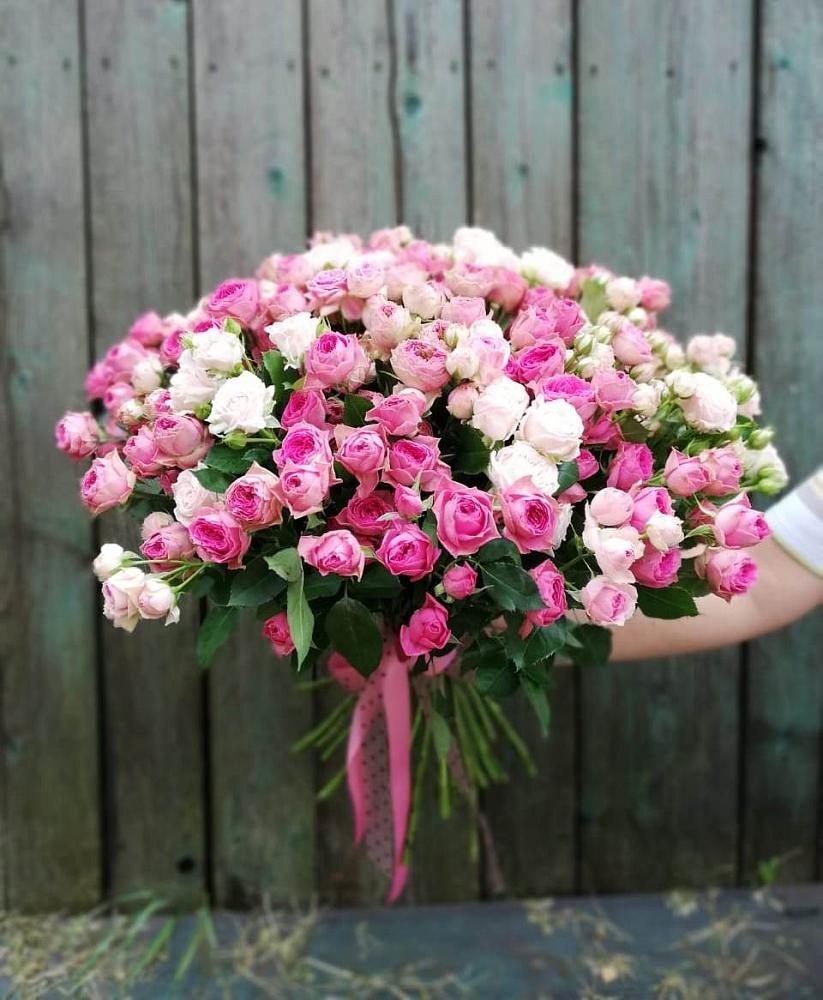 Букет Розовые кустовые розы Натали и Лав Лидия в Лесогорском