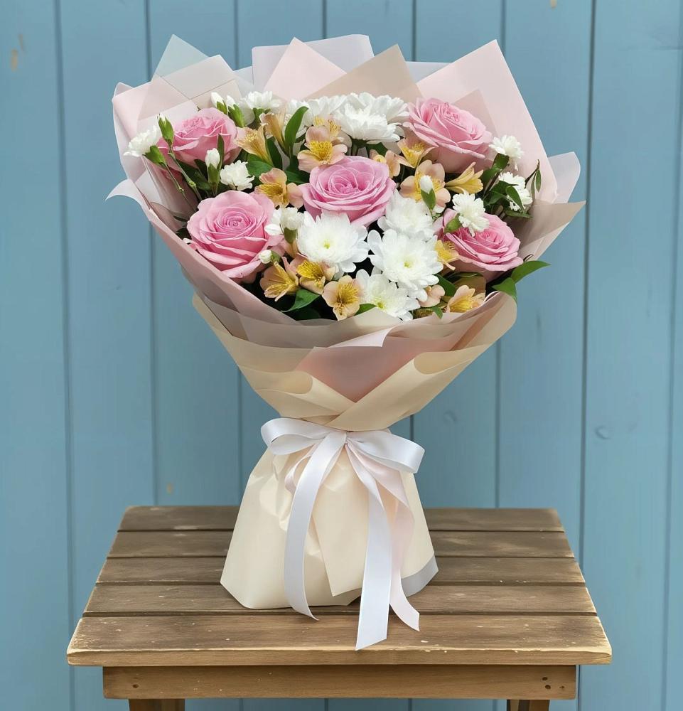 Букет цветов из: Гвоздики, Орхидеи и Розы в Лесогорском