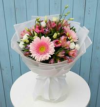 Букет цветов из:  Герберы, Альстромерии и Лизиантусы в Лесогорском