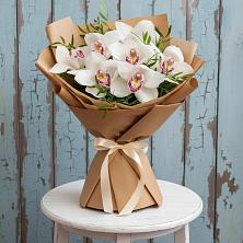 Букет цветов из:  Орхидеи и Розы в Лесогорском